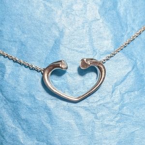 TIFFANY Sterling Silver Paloma Picasso Tenderness Heart Pendant Necklace